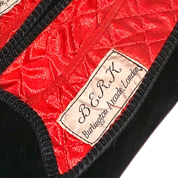 English Velvet Burlington Slippers gold Rampant Lion Embroidery crest like new - Picture 6 of 16